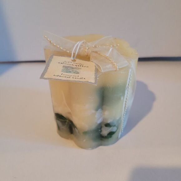 Bath And Body Works Vintage Calming Waters Large Candle Collectibles Rare - Picture 1 of 9